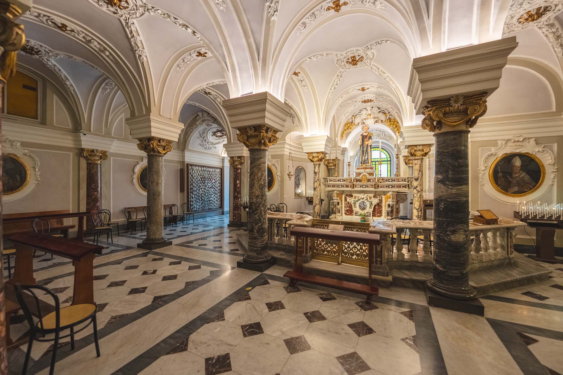 Cripta della Basilica di Sant'Antonino a Sorrento Cripta della Basilica di Sant'Antonino a Sorrento